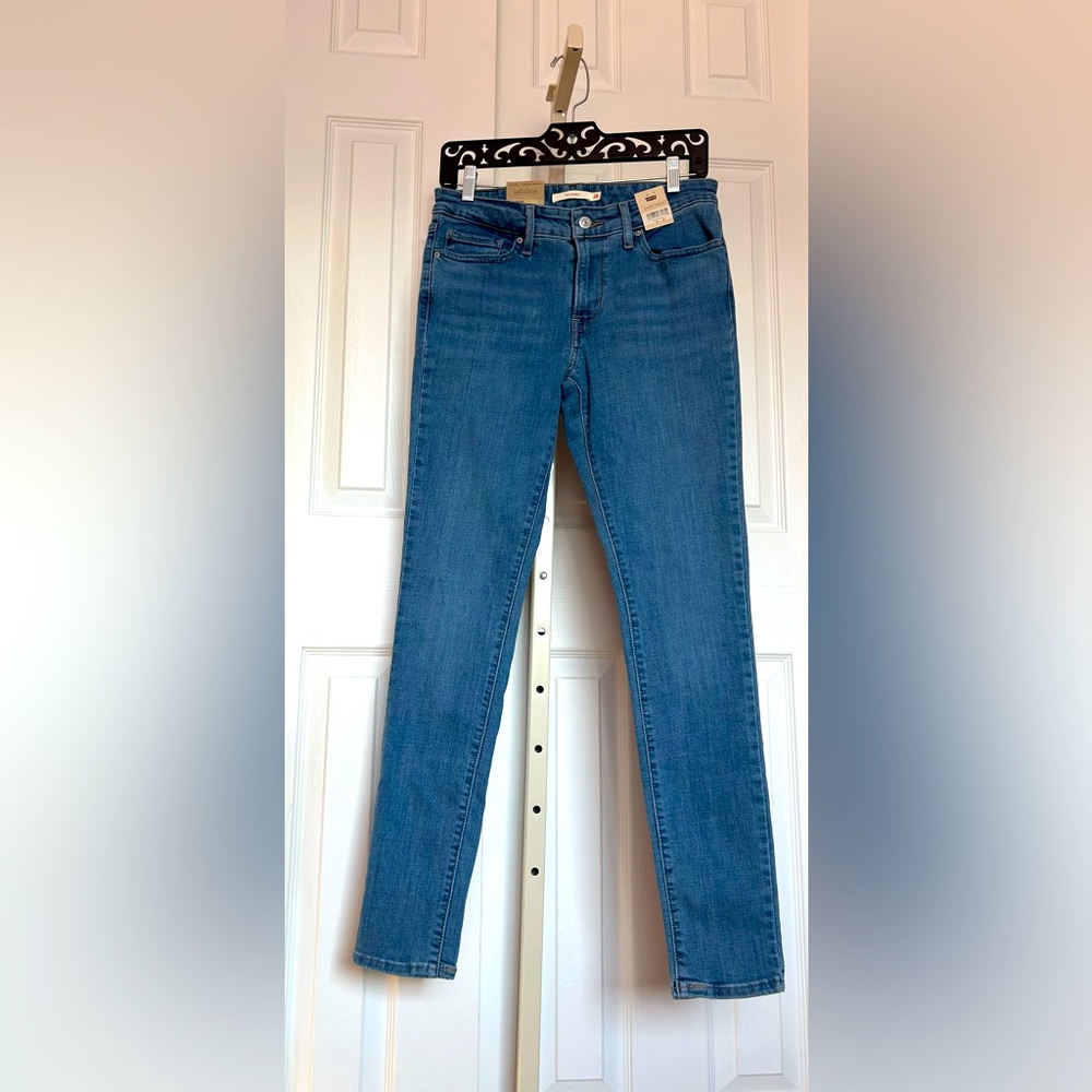 NWT Levi’s 711 Skinny 28 Jeans